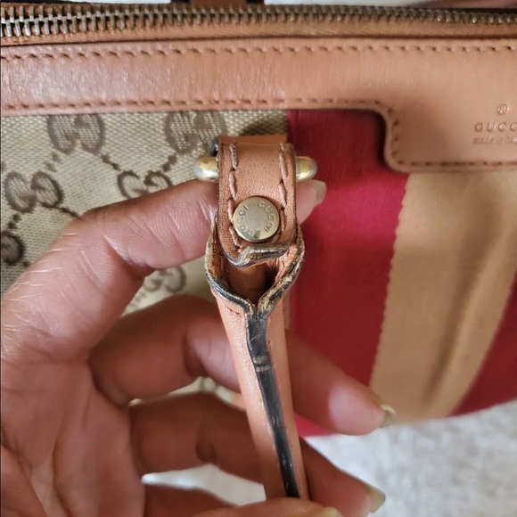 Authentic Vintage Gucci Bag in Fair Condition - Picture 5 of 8